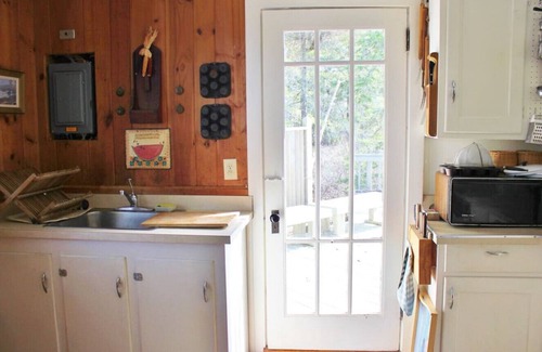 Capitol Island Cottage | A Picturesque Cottage on Capitol Island, Maine