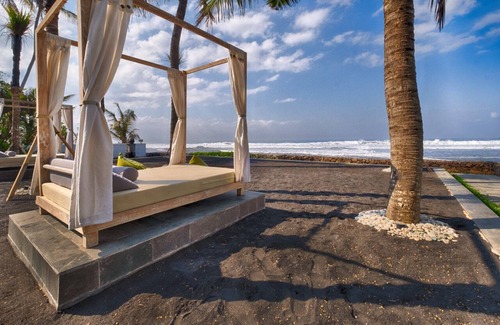 Saba Villa | A Piece of Coastal Paradise! Luxury Five Bedrooms Beach Front Villa