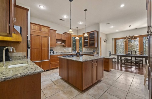 Twain Harte Cabin | A Piece of Our Harte Retreat/Modern Multi-Family Getaway