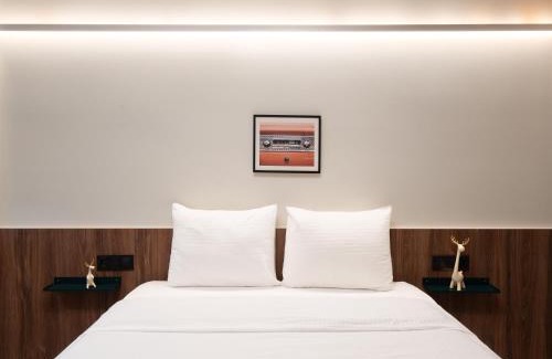 Athens City Centre Apartment | A Place 4U No6 - City Escape with Balcony Lounge & Open Living Space