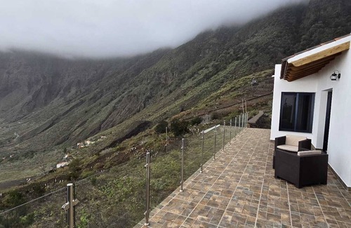 Frontera House | A place of tranquility with unbeatable views of the Atlantic.