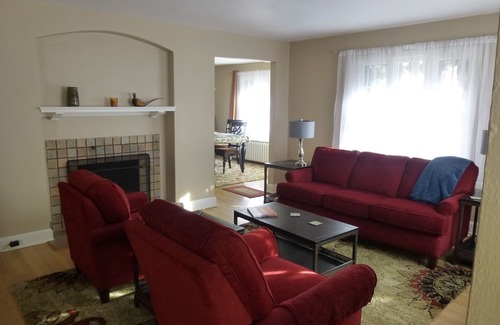 South Park Hill House | A Place To Call Home! Charming Bungalow Centrally Located To Almost Everything!