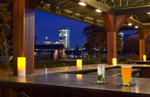East Cambridge Hotel | A Place You'll Surely Enjoy! w/Pool, Near LEGOLAND Discovery Center Boston