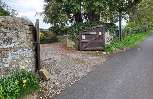 Greta Bridge Cottage | A pretty stone built cottage offering luxury accommodation with sauna & hot tube