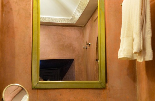 Mouassine House | A private Double Room in a Beautiful, Quiet Riad with plunge pool, wifi terrace