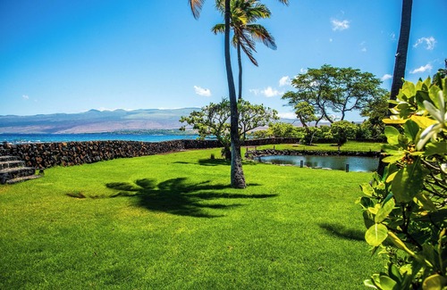 Kamuela House | A Private Luxury 350+ Oceanfront Estate in an Oasis/4Runner Option