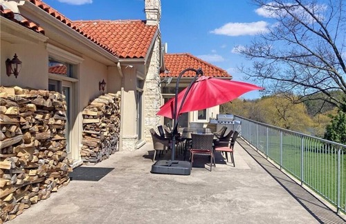 Georgetown House | A Private Resort in Paradise