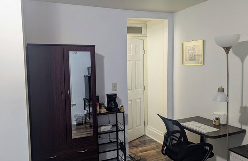 Harrisburg - Hershey House | A private room with praivet shower