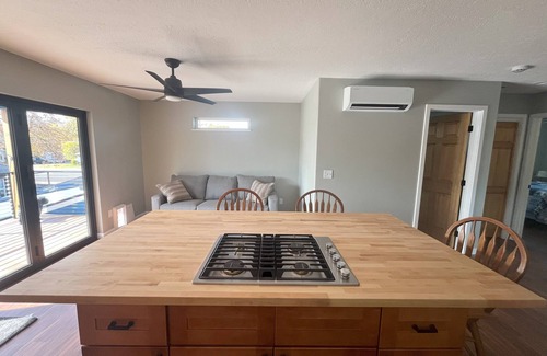 Depot Bench House | A Private space close to downtown Boise, green belt and Boise State.