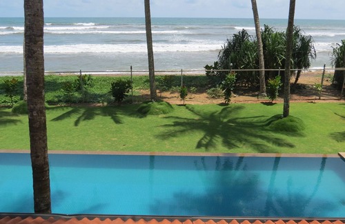 Wadduwa Villa | A private villa on the Beach