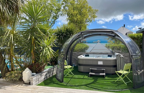 Surzur House | A qq km of the Gulf of Morbihan and the ocean with indoor heated swimming pool