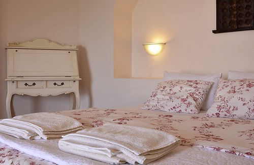 Vigla House | A Quaint, Traditional, Luxury sanctuary near Kouremenos beach