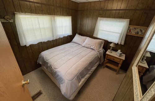 Okeechobee House | A quaint water front getaway!
