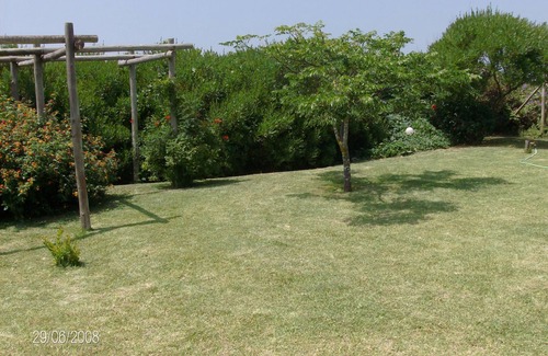 Quiaios House | A quiet and relaxing place! House on the sea front with a superb garden.