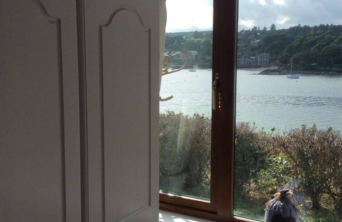 Union Hall House | A quiet sea side location to relax and unwind or take part in sea side kayaking