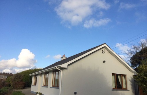 Union Hall House | A quiet sea side location to relax and unwind or take part in sea side kayaking