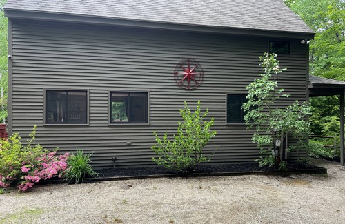 Sandwich House | A quiet, secluded getaway, yet still close to everything!