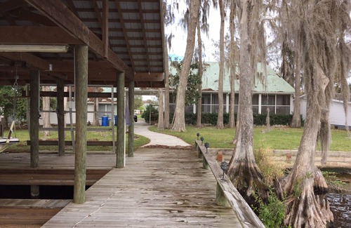 Ormonds Jungle Den Camp Sites House | A Quiet Town with a Fishing Problem. Great Way to Avoid Hotel/Motel Crowds!