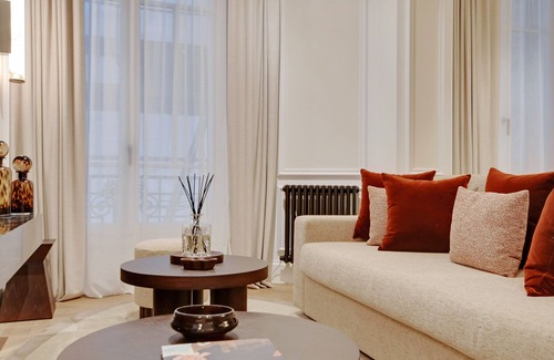6th Arrondissement Apartment | A Refined 1-BR with services in Saint Germain