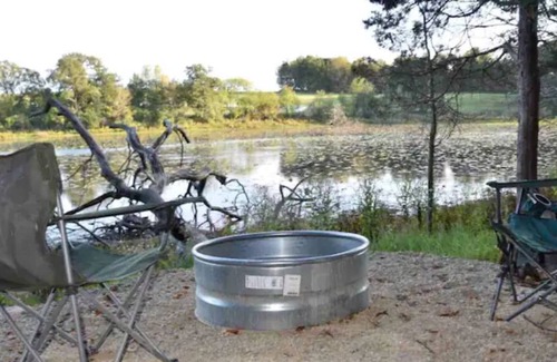 Cambridge RV Rental | A relaxing experience 20 mins from Madison!