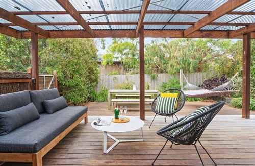 Somers House | A Relaxing Home Away from Home