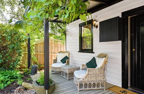 Hepburn Springs House | A Relaxing Retreat- easy walk to Hepburn. 5GWIFI&NETFLIX