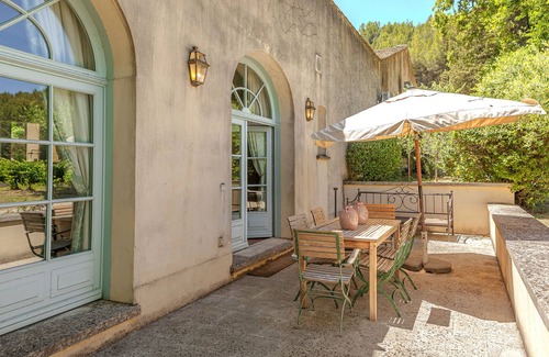 Loriol-du-Comtat Cottage | A romantic cottage for two