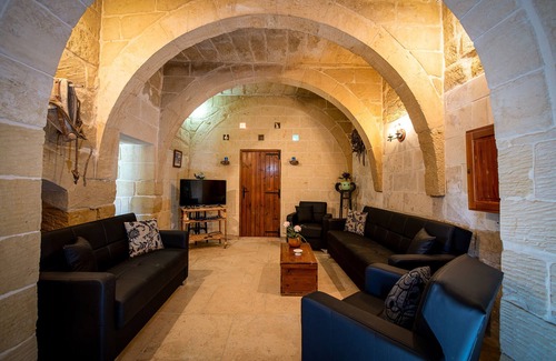 Kercem Other | A Romantic Converted farmhouse w/private pool & Jacuzzi bath.n5mins.toBELLS sch