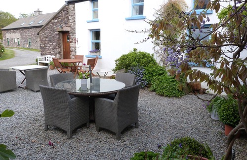 Caherdaniel Apartment | A romantic hideaway for two in a stunning seaside location near Caherdaniel