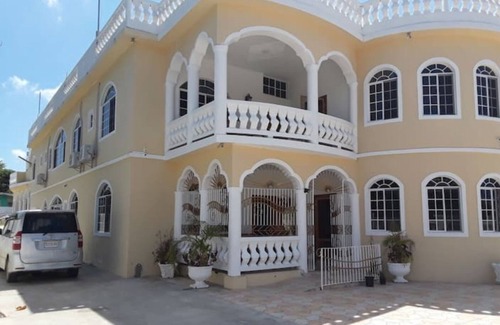 West End House | A Rooftop View, Comfort & Event-Ready Spaces - #05