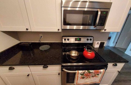 Haverhill Condo | A room with a bathroom for rent in a two bedroom two bathroom condo