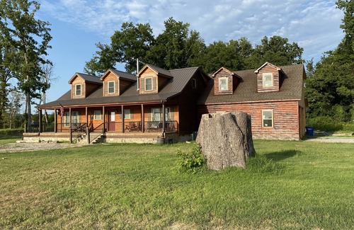 Marvell Cabin | A Rustic Delta Cabin