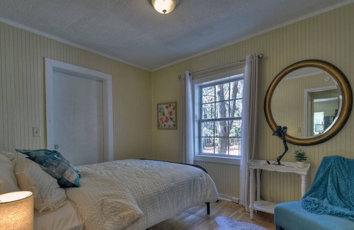 Ellijay Other | A rustic modern, authentic farmhouse built in 1950 in Ellijay wine country!