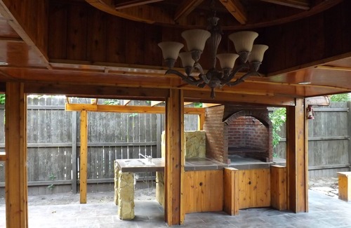 McAllen House | A Rustic Texas Country Theme Very Family Friendly Home With Plenty Of Sleeping A