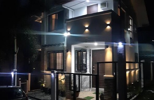 Davao House | A sea view 3 bedroom beach vacation home