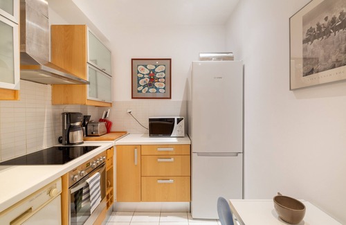 Pangrati Apartment | A shiny two-bedroom apartment in the hip area of Pangrati by Athenian Homes