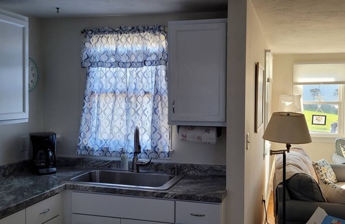 Ocean Bluff-Brant Rock Cottage | A Short Walk to Rexhame Beach(Private)