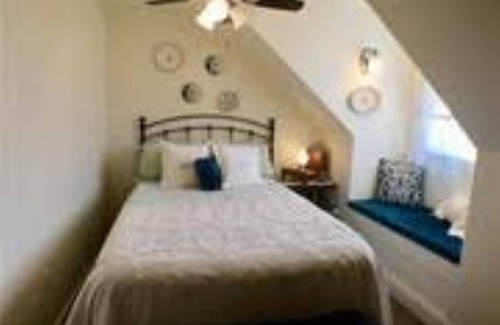 Southmont House | A Simpler Time: Two bedroom apt. above 1906 General Store in Gold Hill NC