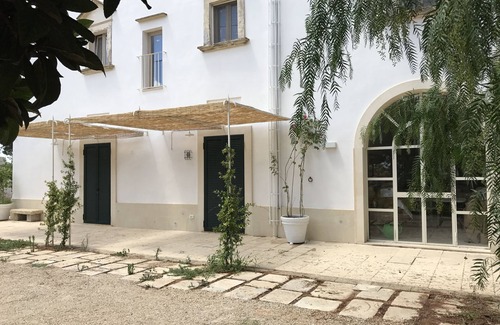 Cutrofiano Bed & Breakfast | A sixteenth-century residence immersed in the heart of the Salento countryside.