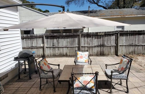 Disston Heights House | A slice of paradise 1/2 btw downtown & beaches ⛱