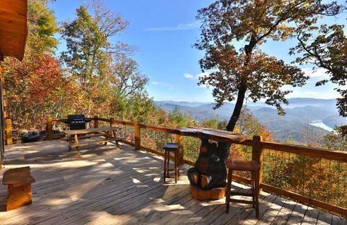 Almond Cabin | A Slipper Slope mountain cabin