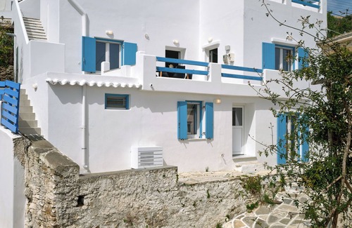 Lefkes Apartment | A small apartment,with equipped kitchen,newly built in the heart of Lefkes Paros