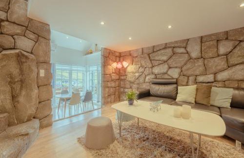 Sandavagur House | Á Snætu - Serene Village Stay Surrounded by Nature