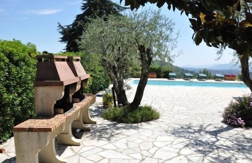 Magagnosc Villa | A spacious, beautiful villa enjoying a large garden, privacy and great views