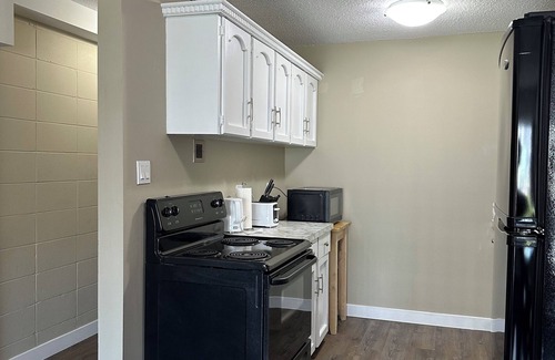 Mission District Apartment | A Spacious Downtown 1-bed Suite Free Parking
