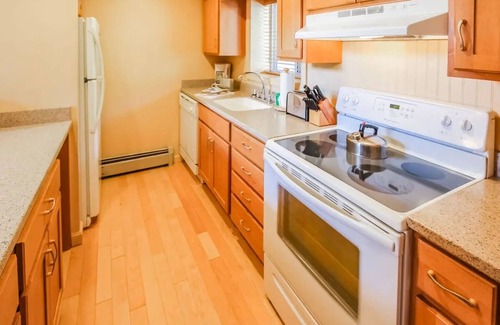 Lincoln Resort | A SPECTACULAR LOON MOUNTAIN GETAWAY - 1-BEDROOM SUITE