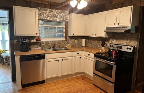 Wolf Laurel Cabin | A step back in time, with today's modern touches.