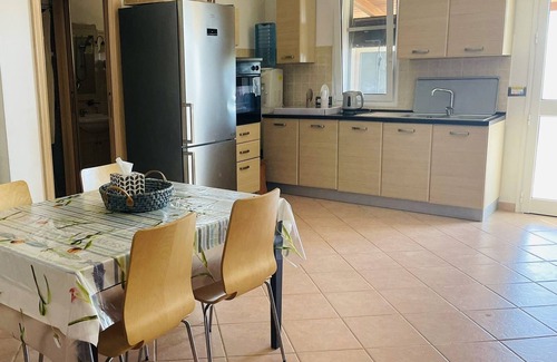 Specchiarica Villa | A stone's throw from the sea - Spacious villa with garden