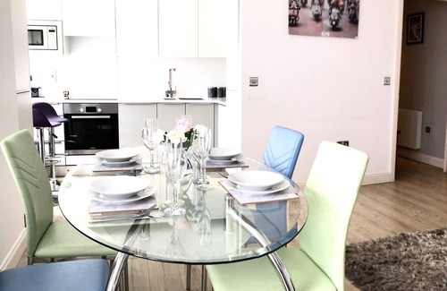 Montpelier Apartment | A Stone's throw from the beach luxury 2-bed apartment