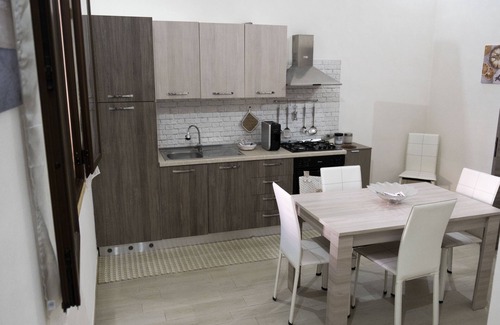 Marsala House | A stone's throw from downtown and the sea is strategically located in Marsala